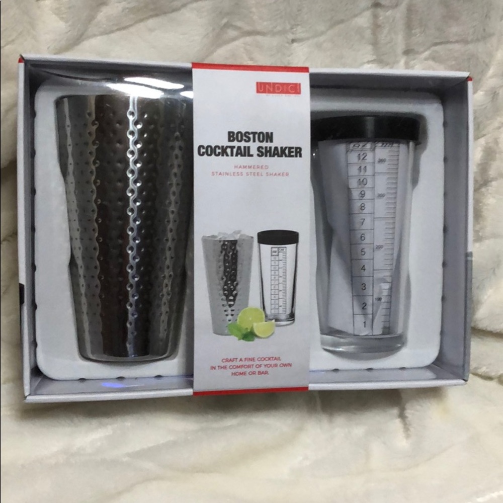 Hammered Iridescent Stainless Steel Shaker set